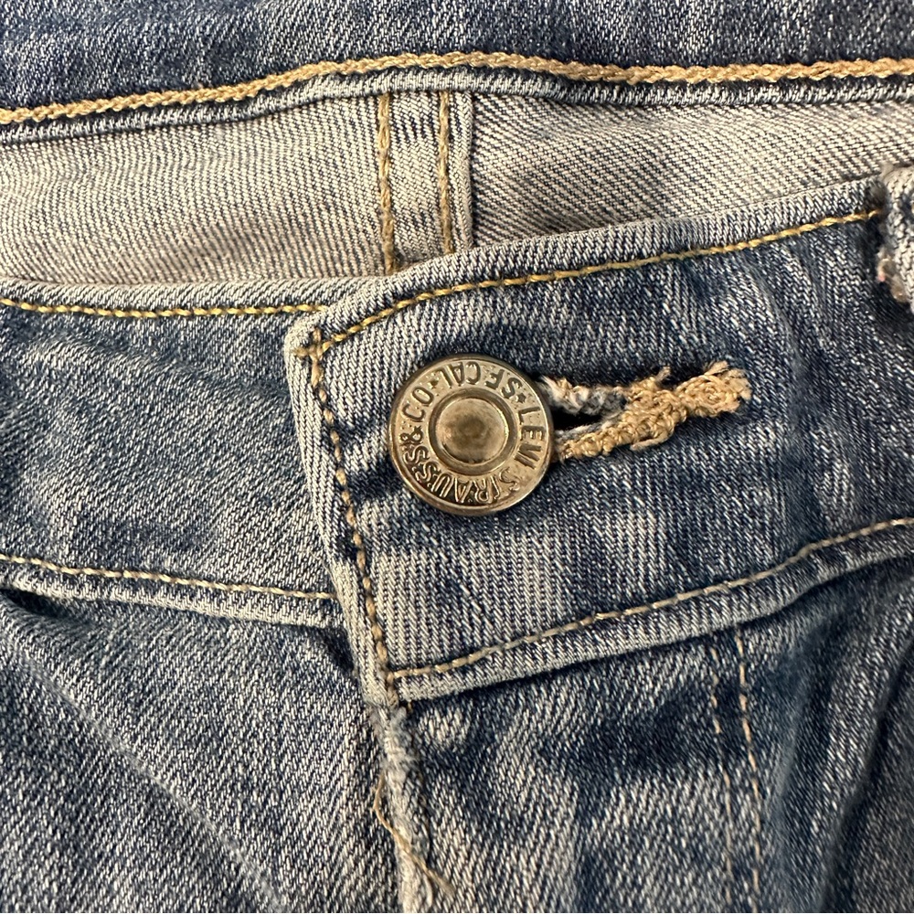 Levi’s High Rise Jeans!👖 🌿 - Picture 11 of 11